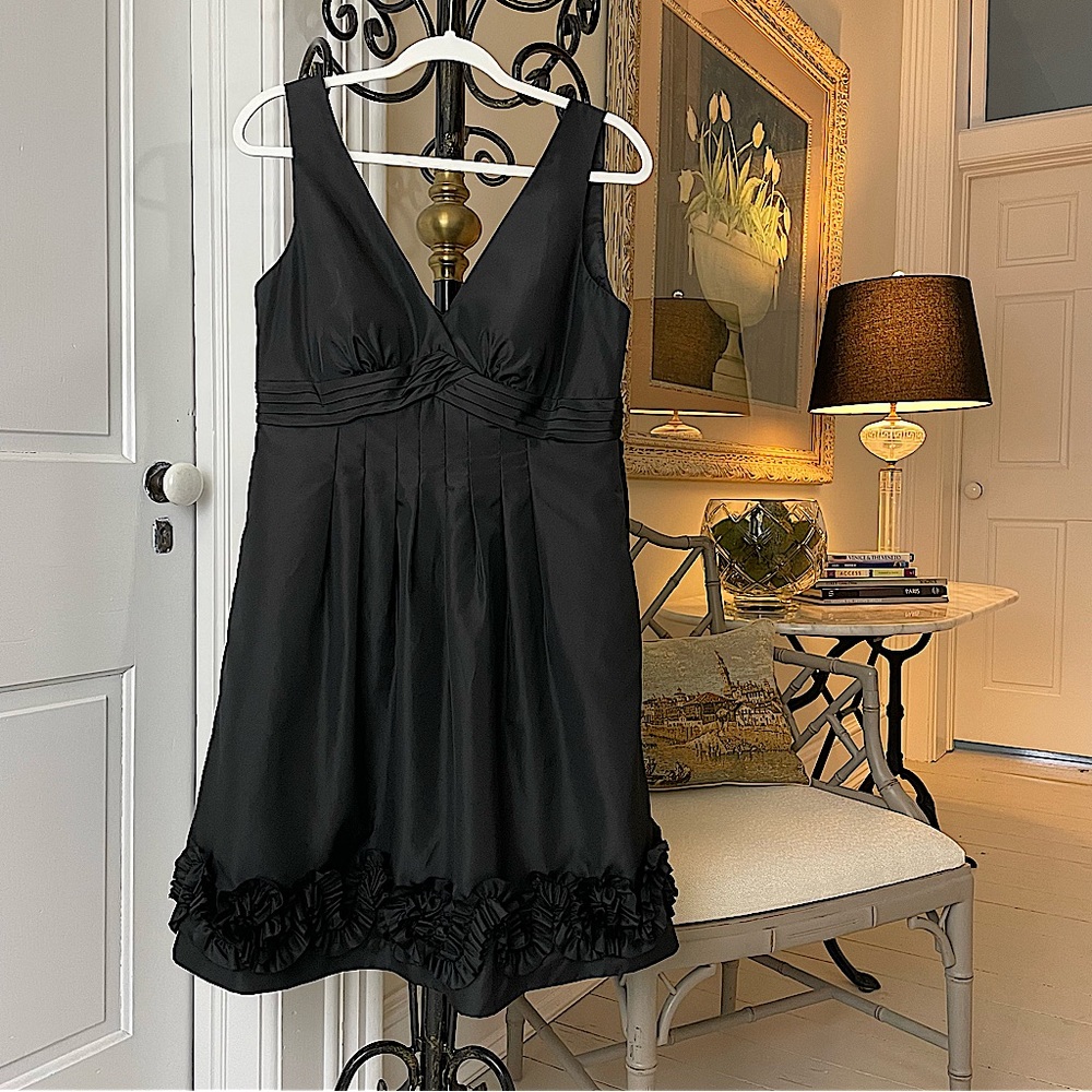 Dressbarn Dress Womens 10 Black Cocktail Collection Label A-line Ruffle Hemline